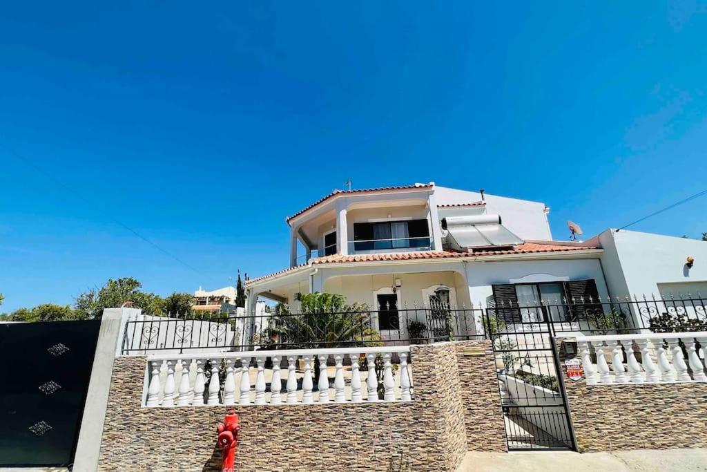 Charming 5 Bed Private Villa - Quarteira Esterno foto