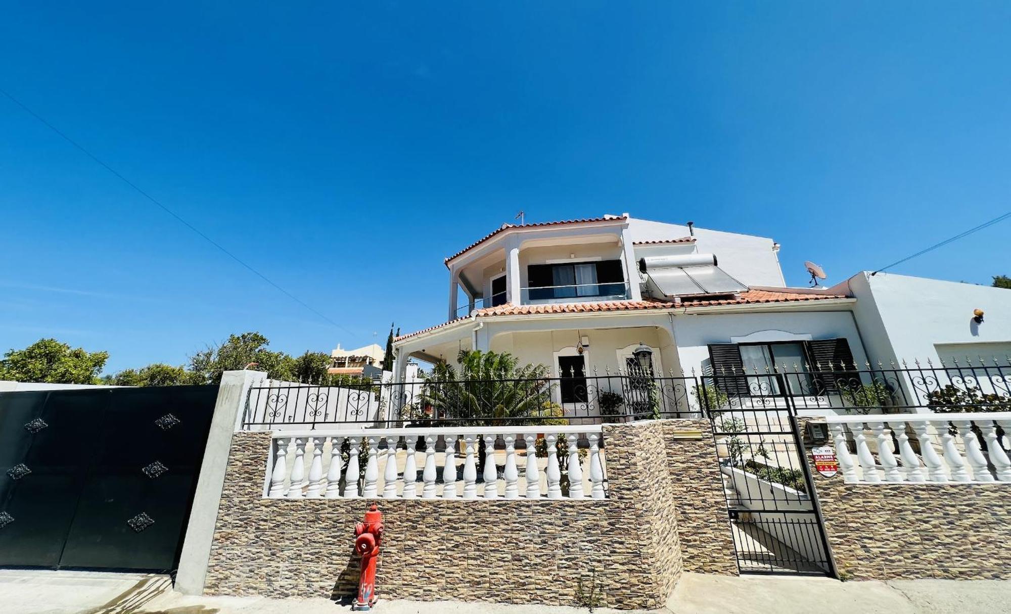 Charming 5 Bed Private Villa - Quarteira Esterno foto